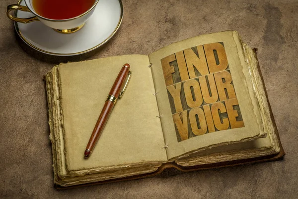Find Your Voice Word Abstract Retro Journal Personal Development Creativity — Stock Photo, Image