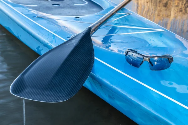 Mokré Pádlo Sluneční Brýle Palubě Vstát Paddleboard — Stock fotografie