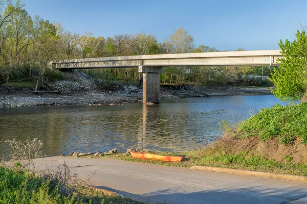 Kajak Båtramp Lamine Älven Tidigt Våren Nära Lamine Missouri — Stockfoto