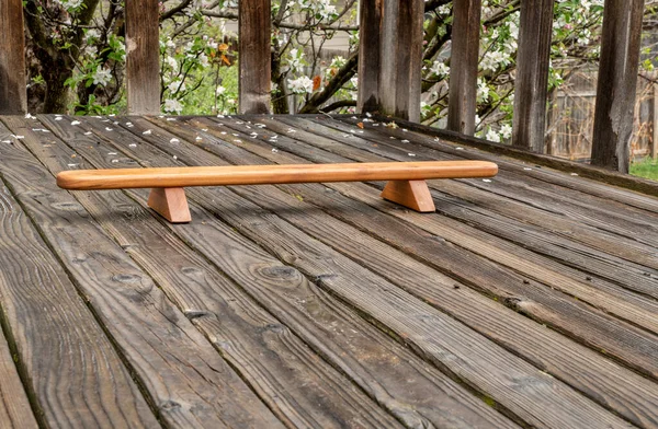 Persian Shena Push Board Backyard Wooden Deck Springtime Scenery — Stock Photo, Image