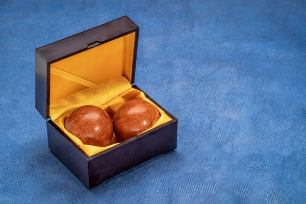 Pair Wooden Chinese Medicine Balls Box Textured Paper — Stock Photo, Image