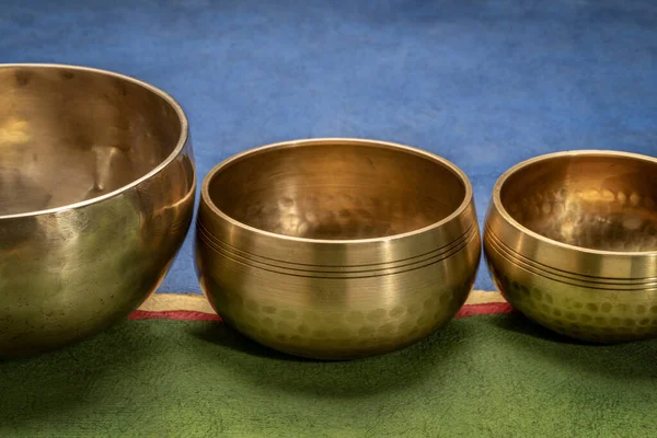 Handmade Tibetan Singing Bowls Abstract Paper Landscape Sound Therapy Healing — Stock Photo, Image