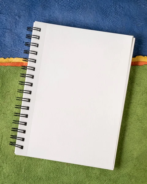 Blank Spiral Sketchbook White Pages Colorful Abstract Paper Landscape — Stock Photo, Image