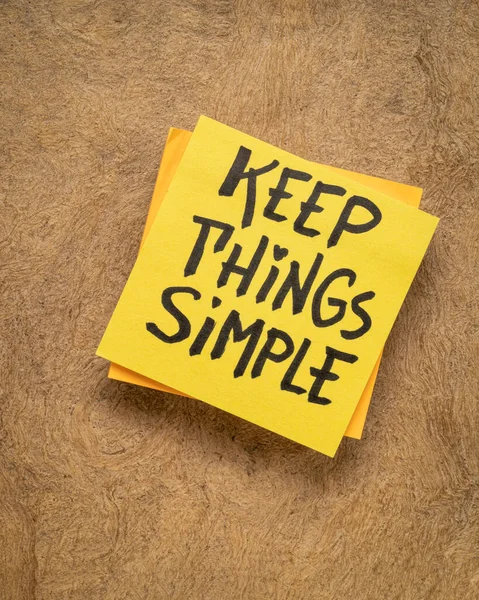 Mantener Las Cosas Simples Escritura Mano Una Nota Recordatorio Simplicidad — Foto de Stock