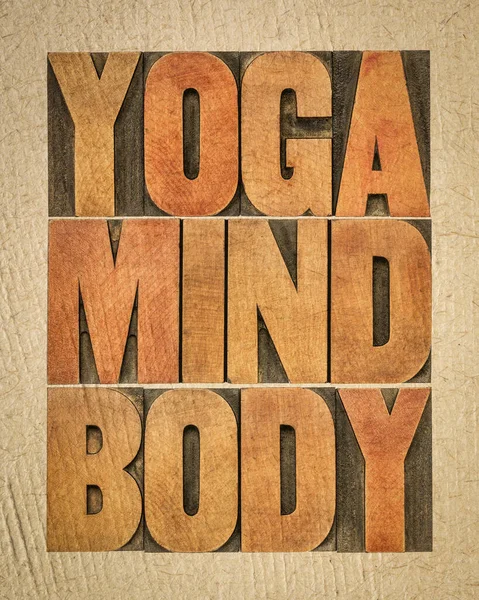 Yoga Sinne Kropp Ord Abstrakt Text Brevpress Trä Typ Handgjort — Stockfoto