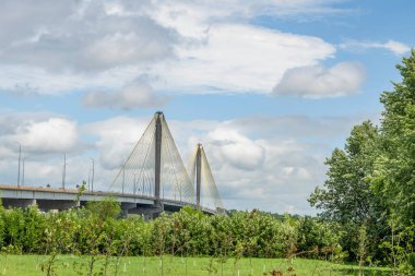 Clark Köprüsü, askılı köprü Mississippi Nehri arasında Batı Alton, Missouri ve Alton, Illinois.