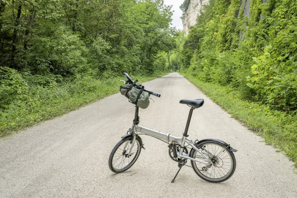 Bicicleta Dobrável Leve Katy Trail Perto Rocheport Missouri Cenário Verão — Fotografia de Stock