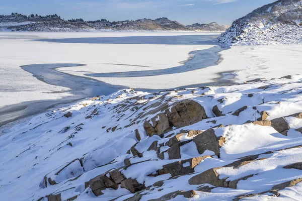 Cenário Inverno Norte Colorado Sopé Reservatório Dente Cavalo Congelado — Fotografia de Stock