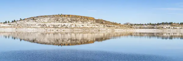 冬の風景でコロラド北部のカーター湖のパノラマ — ストック写真