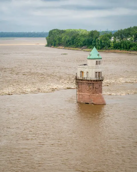 Historische Wateropnametoren Gebouwd 1891 Onder Oude Rotsketen Brug Aan Mississippi — Stockfoto