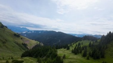 Avusturya 'da Saalbach Hinterglemm dağlarının İHA' sı