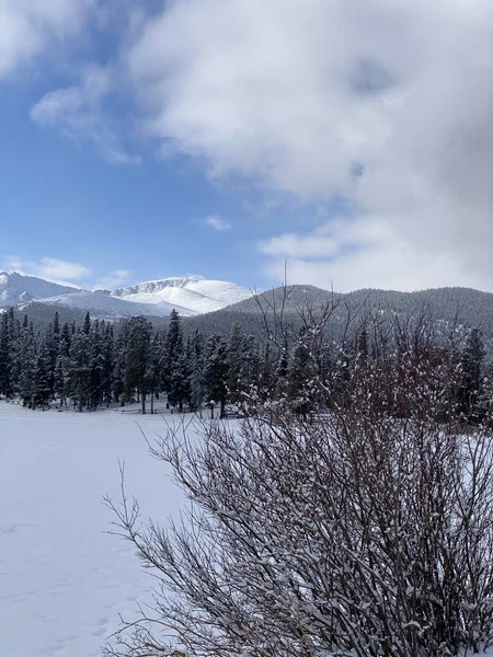 Fotoğraf: Blue Sky Dağı Rocky Dağı Ulusal Parkı Kuzey Colorado, ABD.