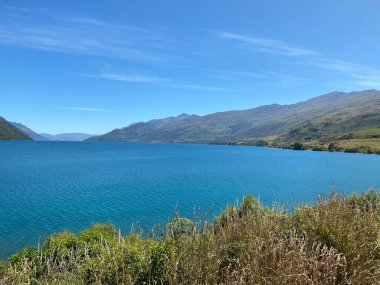 Wakatipu Gölü 'nün, Yeni Zelanda' nın Güney Adası 'ndaki Otago ve Southland sınırlarının kuzeyindeki Kingston' ın en güney ucunda çekilmiştir..