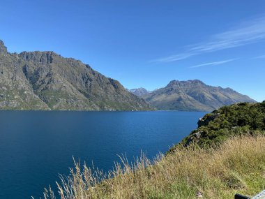 Wakatipu Gölü 'nün, Yeni Zelanda' nın Güney Adası 'ndaki Otago ve Southland sınırlarının kuzeyindeki Kingston' ın en güney ucunda çekilmiştir..