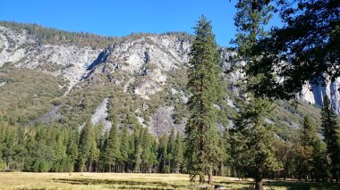 Fotoğraf: Tuolumne Meadows Yosemite Ulusal Parkı, Kaliforniya, ABD 'nin doğu bölümünde. .