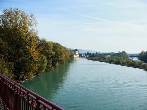 Widok Rzekę Metalowego Mostu Krajobraz — Zdjęcie stockowe