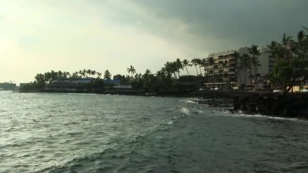 Ocean Waves Rocks Alii Drive Kona Hawaii Overcast Sky Late — Stok Video