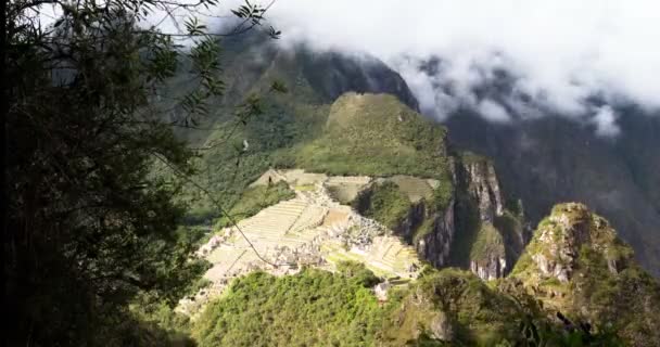 Time Lapse Clouds Moving Mountains Machu Picchu Peru South America — Stock video