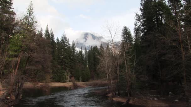 Yosemite National Park Slow Moving Clouds Merced River Half Dome — Stock video