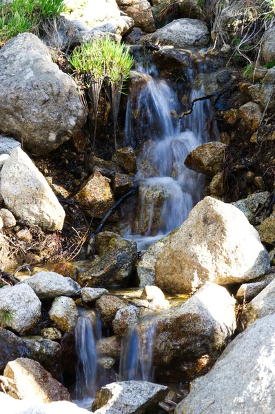 Small Creek Falling Rocks Slow Blur Long Exposure — Stock Photo, Image