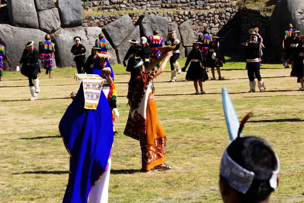 Hombres Mujeres Colorido Traje Tradicional Para Festival Inti Raymi Cusco — Foto de Stock