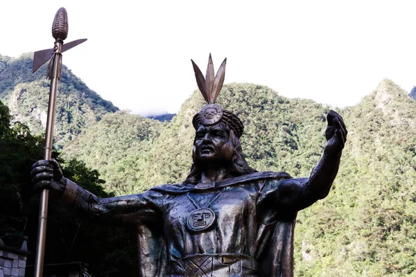 Horizontal Upper Half Statue Inca Leader Aguas Calientes Перу Overast — стокове фото