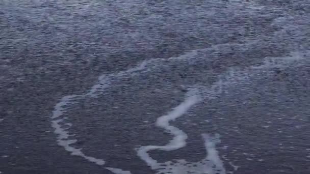 Над Песчаным Пляжем Орегона Омывает Штормовой Ветер — стоковое видео