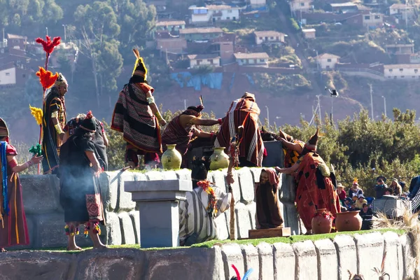Festival Inti Raymi Hommes Costume Traditionnel Préparant Sacrafice Llama Sur — Photo