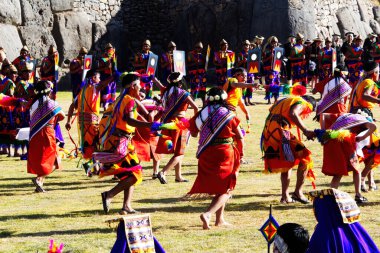 Geleneksel Kostüm Giyen Erkekler ve Kadınlar İnti Raymi Festivali Cusco Peru Güney Amerika