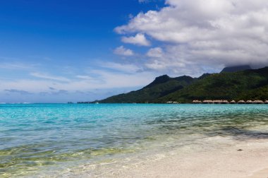 Plaj Ocean Hills Mavi Gökyüzü Beyaz Bulutlu Moorea Fransız Polinezyası Güney Pasifik