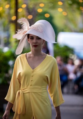 Macaristan Budapeşte 25 Ağustos 2022 Budapeşte Nostaljik zaman yolculuğu Budapeşte Şehir Parkı 'nda 1920' lerin tarzında. Boş Kamu Etkinliği !!!  