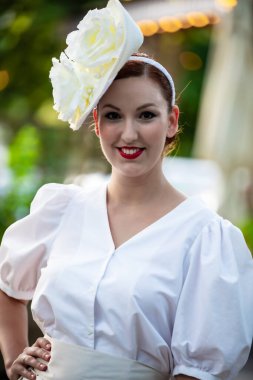 Macaristan Budapeşte 25 Ağustos 2022 Budapeşte Nostaljik zaman yolculuğu 1920 'lerin tarzında. Tasarımcı: Boş Kamu Etkinliği !!!  