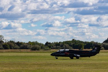 Borgond Macaristan. 12 Eylül 2022: Borgondi Hava Gösterisi L-159 Savaş uçakları mükemmel durumda, ücretsiz halka açık etkinlik.