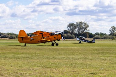 Borgond Macaristan. 12 Eylül 2022: Borgondi Hava Gösterisi Antonov -2 uçak çok iyi durumda, bu uçaklar 66 yıllık. Boş halka açık etkinlik.