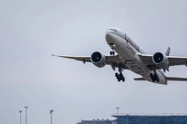 Budapest Ungheria Luglio 2023 Qatar Cargo Airline Boeing Decolla Dall — Foto Stock