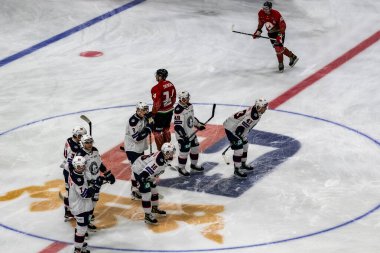 Macaristan Szekesfehervar 19. Nisan. - 24. Macaristan, Norveç buz hokeyi maçını 2-1 kazanarak kazandı..  