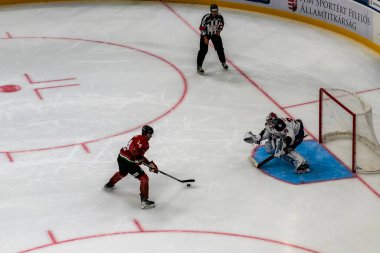 Macaristan Szekesfehervar 19. Nisan. - 24. Macaristan, Norveç buz hokeyi maçını 2-1 kazanarak kazandı..  