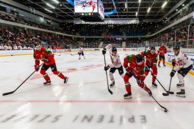 Macaristan Szekesfehervar 10 Nisan 2025: Dünya Şampiyonası ısınma buz hokeyi maçı Macaristan-Avusturya 4-2