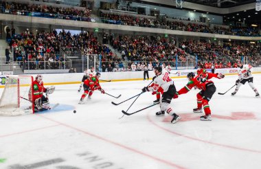 Macaristan Szekesfehervar 10 Nisan 2025: Dünya Şampiyonası ısınma buz hokeyi maçı Macaristan-Avusturya 4-2