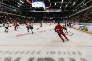 Macaristan Szekesfehervar 10 Nisan 2025: Dünya Şampiyonası ısınma buz hokeyi maçı Macaristan-Avusturya 4-2