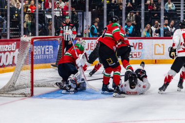 Macaristan Budapeşte 2 Mayıs 2025: Buz Hokeyi Dünya Şampiyonası ısınma maçı. Canda - Macaristan 6-0