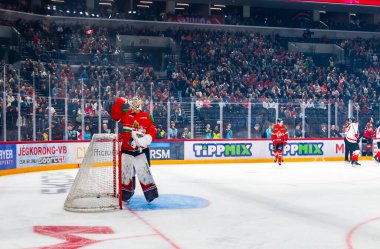 Macaristan Budapeşte 2 Mayıs 2025: Buz Hokeyi Dünya Şampiyonası ısınma maçı. Canda - Macaristan 6-0