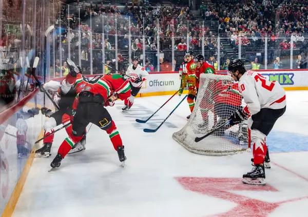 Macaristan Budapeşte 2 Mayıs 2025: Buz Hokeyi Dünya Şampiyonası ısınma maçı. Canda - Macaristan 6-0