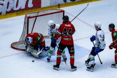 Macaristan Budapeşte 2 Mayıs 2025: Dünya Şampiyonası buz hokeyi karşılaşması Slovenya - Macaristan 4 - 2