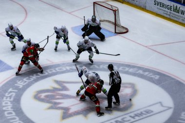 Macaristan Budapeşte 2 Mayıs 2025: Dünya Şampiyonası buz hokeyi karşılaşması Slovenya - Macaristan 4 - 2