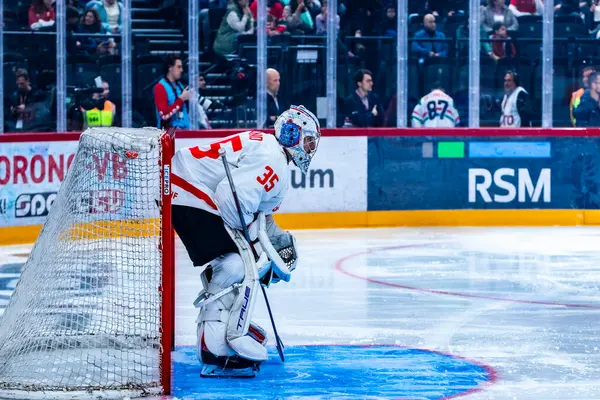 Macaristan Budapeşte Mayıs 05: 2025: Dünya Şampiyonası ısınma buz hokeyi maçı Kanada - Macaristan 6-0