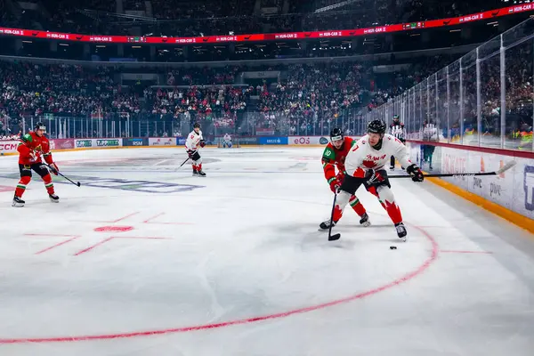 Macaristan Budapeşte Mayıs 05: 2025: Dünya Şampiyonası ısınma buz hokeyi maçı Kanada - Macaristan 6-0