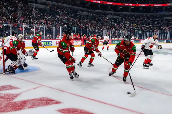 Macaristan Budapeşte Mayıs 05: 2025: Dünya Şampiyonası ısınma buz hokeyi maçı Kanada - Macaristan 6-0