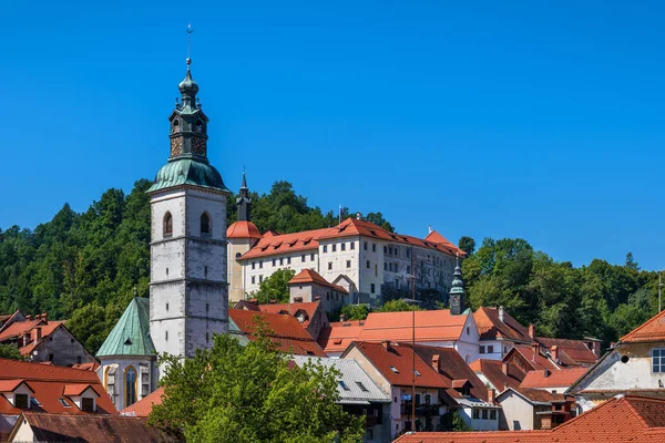 Město Skofja Loka Slovinsku Městská Krajina Hradem Kostelní Věž Jakuba — Stock fotografie