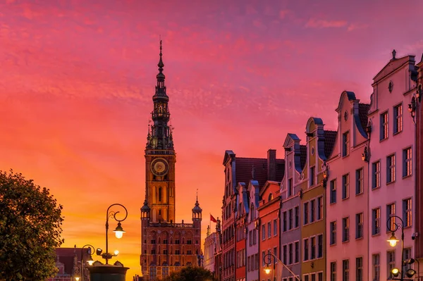 Miejska Panorama Starego Miasta Gdańska Zmierzchu Polsce Ratusz Główny Domy — Zdjęcie stockowe